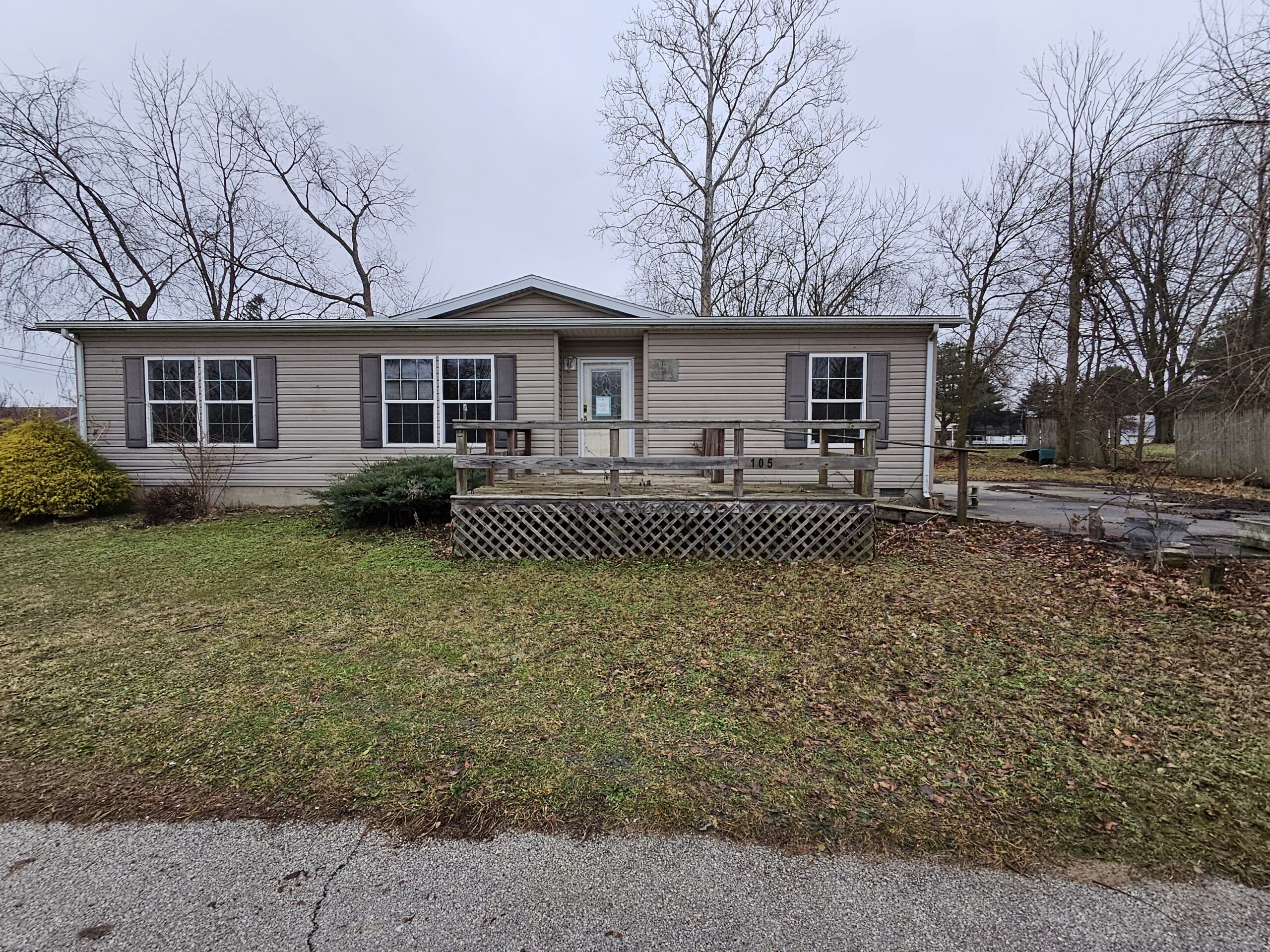 House for sale at 105 Old Lincoln Highway in Upper Sandusky