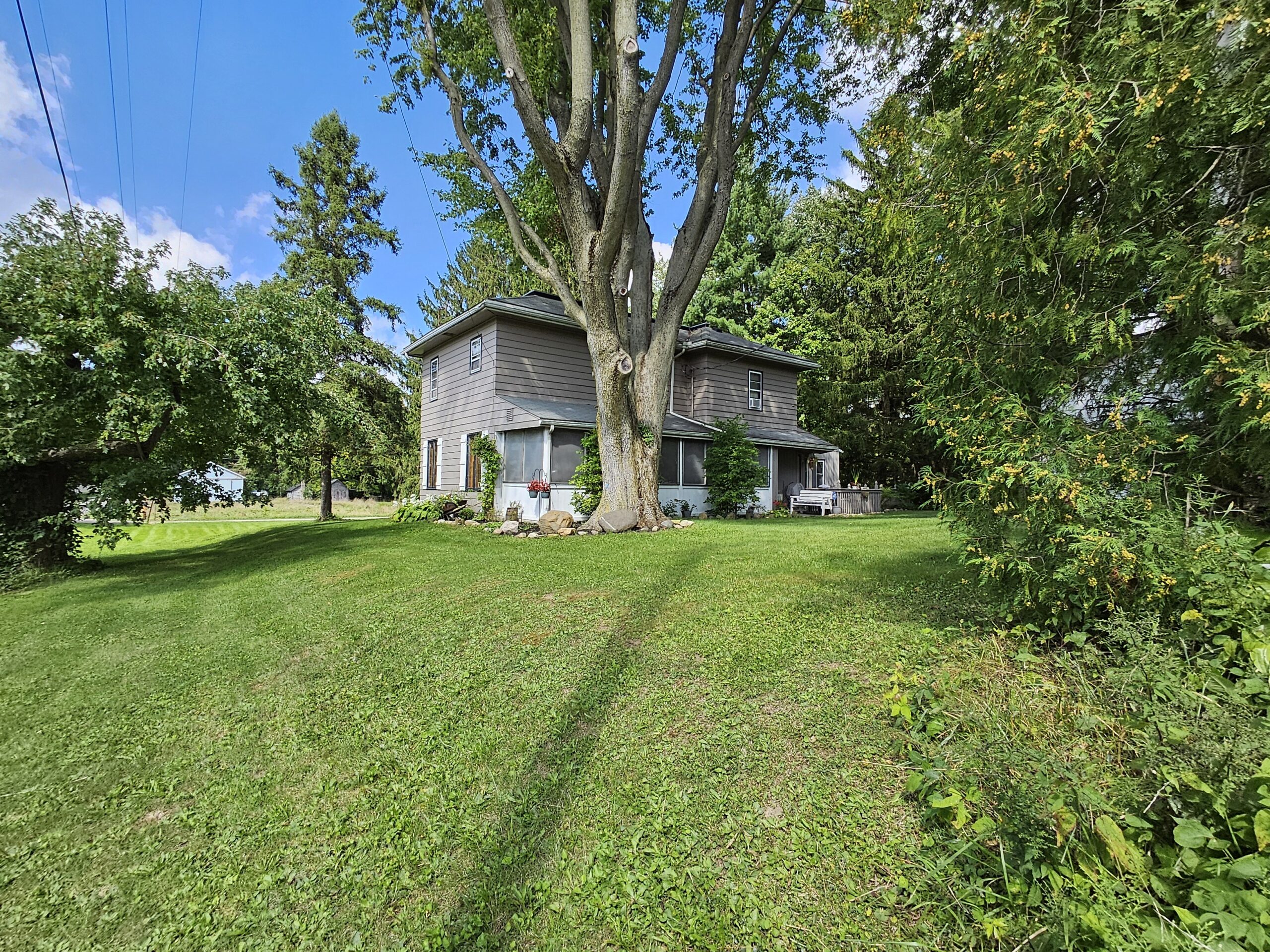 House for sale at 4589 Locustgrove Road in Bucyrus, Ohio